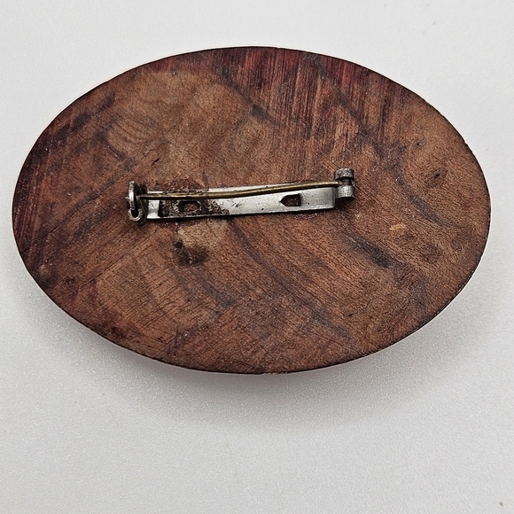 VINTAGE Celluloid and Wood 3D Daisy Flower Carved Brooch Pin and Earrings Set - Picture 7 of 7